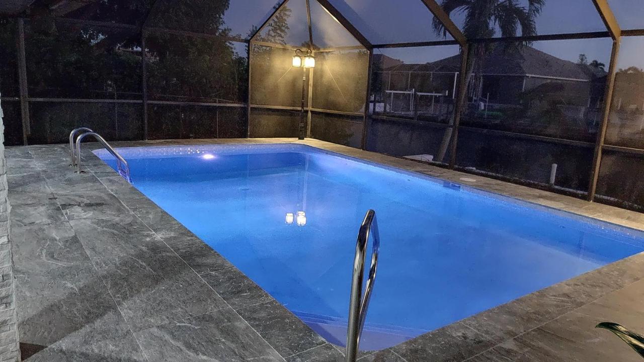 Cape Coral Mini Palace Екстер'єр фото