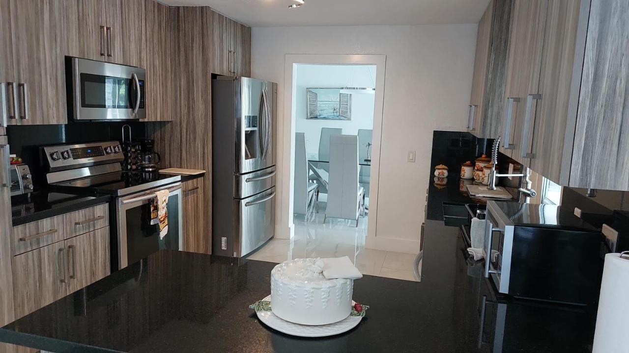 Cape Coral Mini Palace Екстер'єр фото