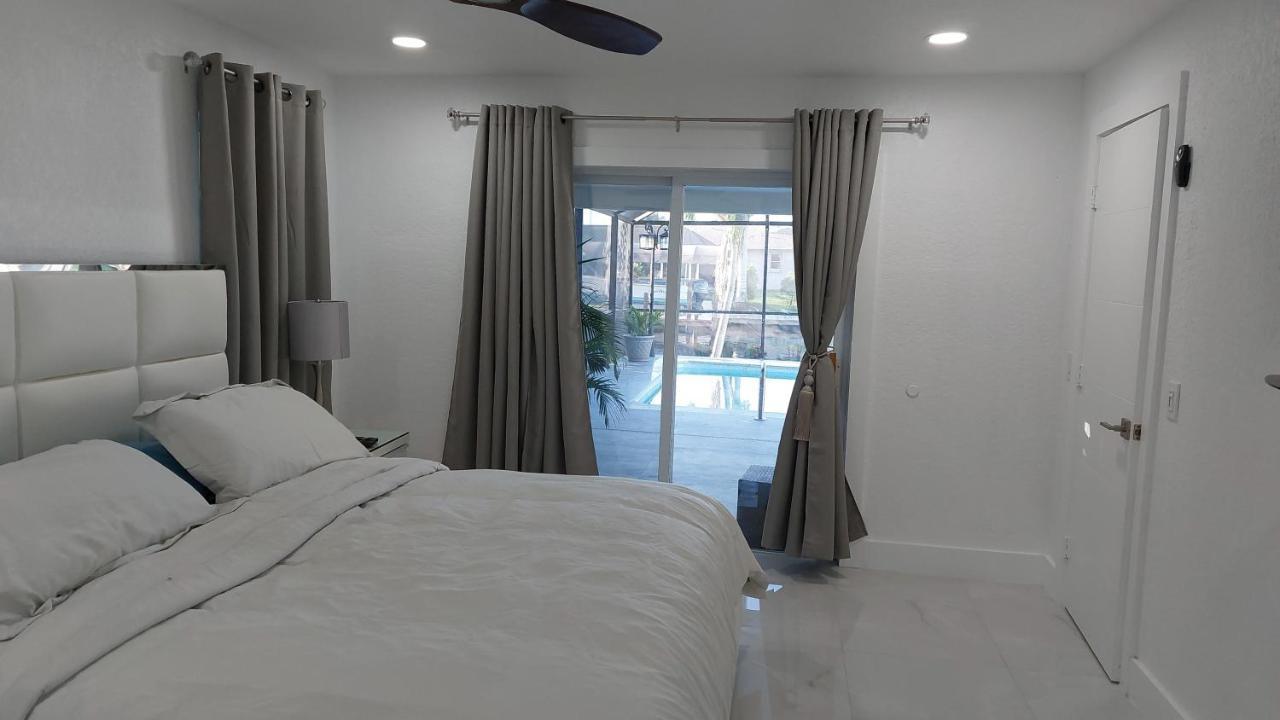 Cape Coral Mini Palace Екстер'єр фото
