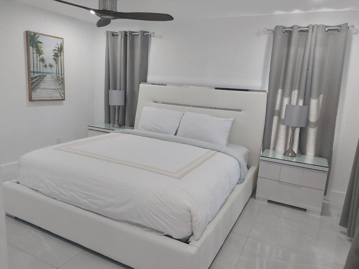 Cape Coral Mini Palace Екстер'єр фото